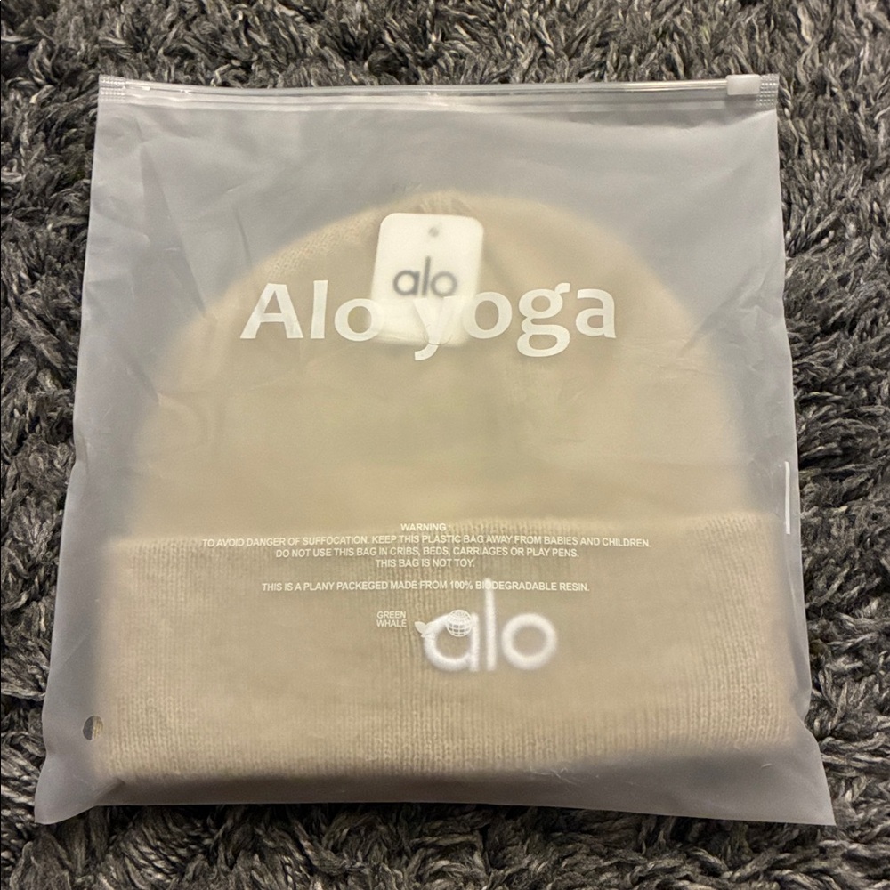 ALO Yoga Tan Beanie - Picture 2 of 2